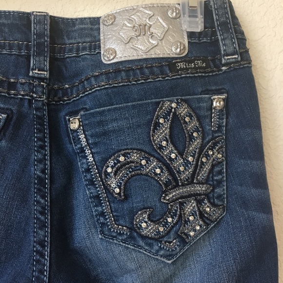 Miss Me | Fleur-de-lis Skinny Jeans - Picture 5 of 6